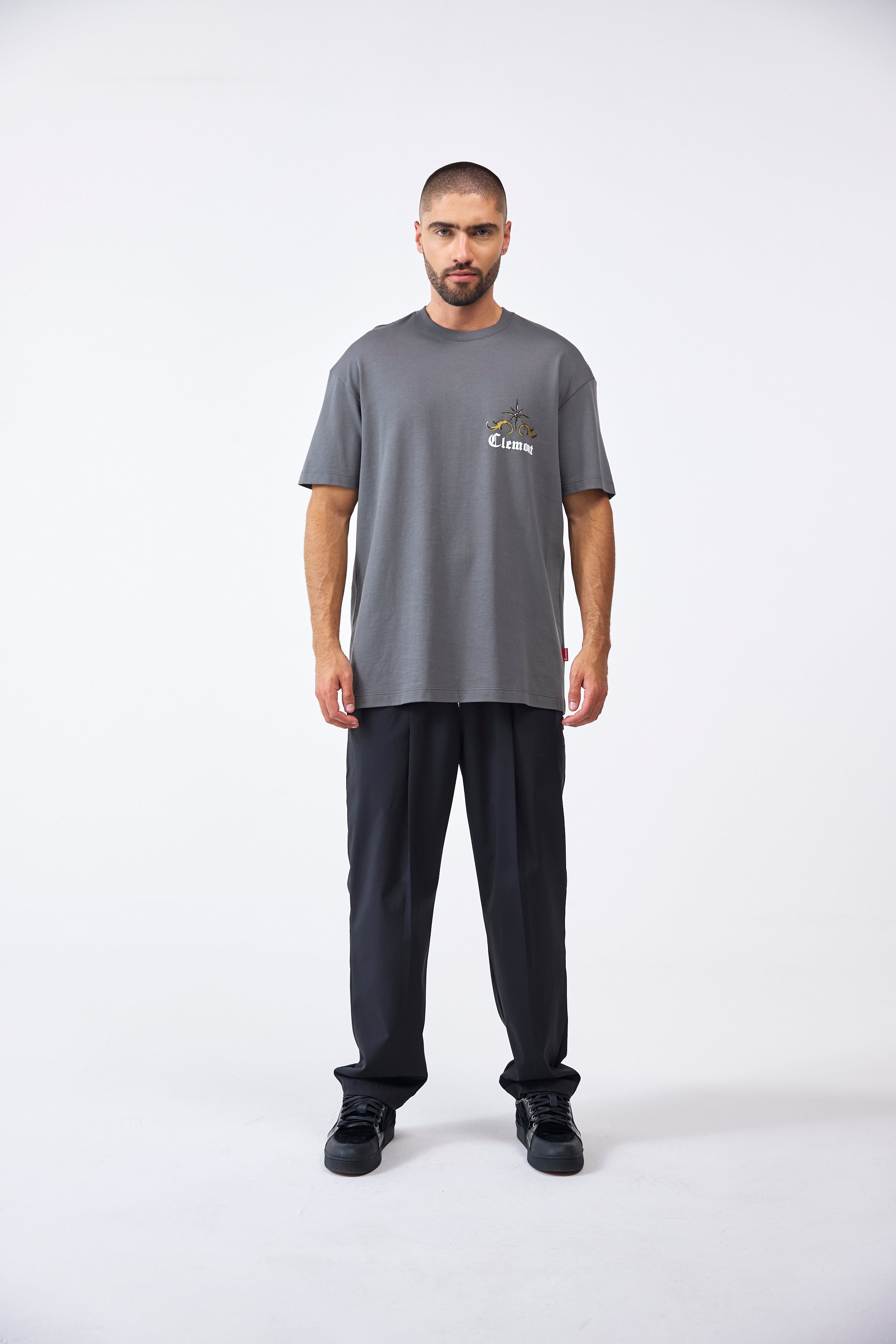 CAMISETA OVERSIZED MASCULINO FILIGRANA GRIS OSCURO CLEMONT