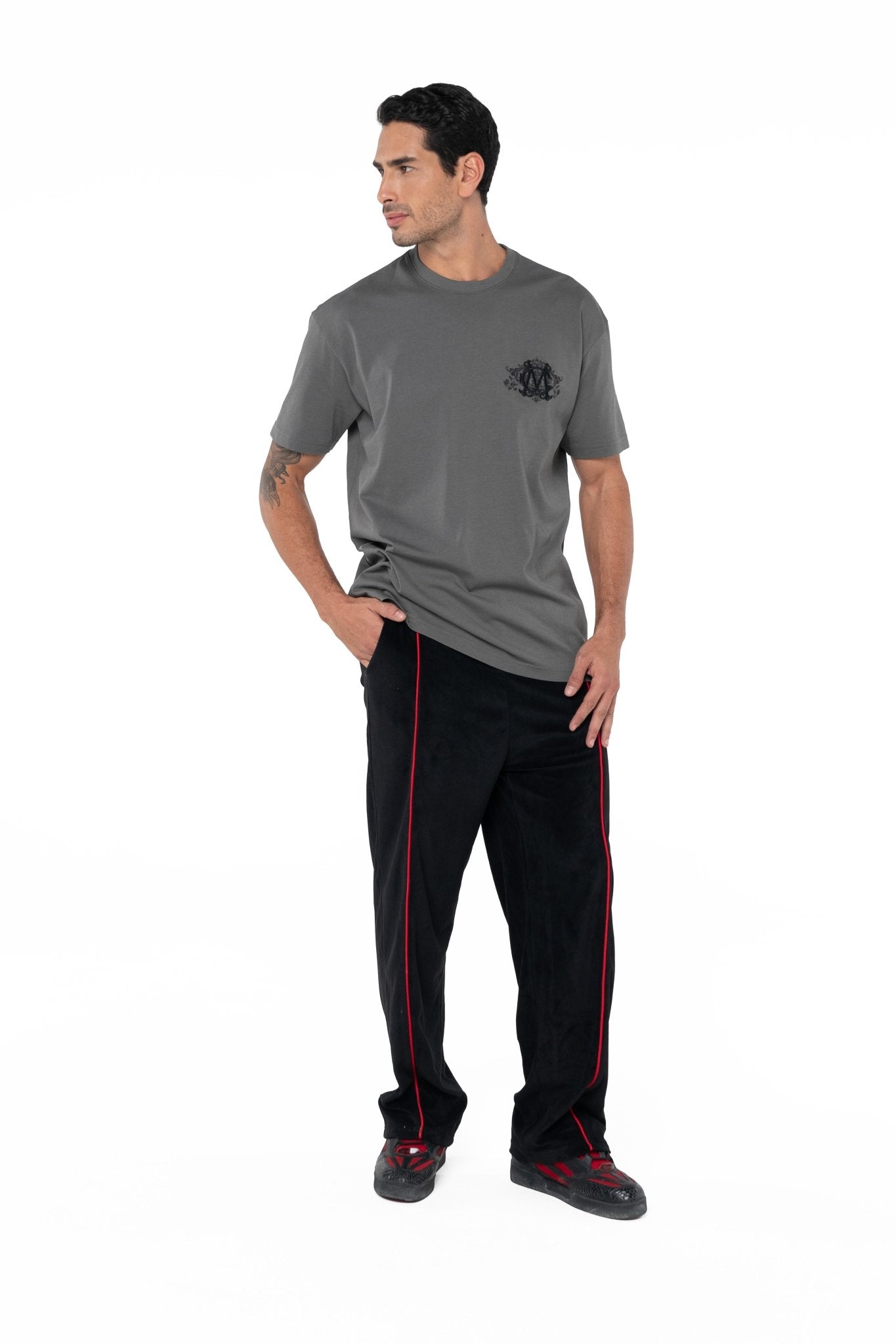 CAMISETA MASCULINA MUSCHIO GRIS OSCURO CLEMONT - Clemont Oficial