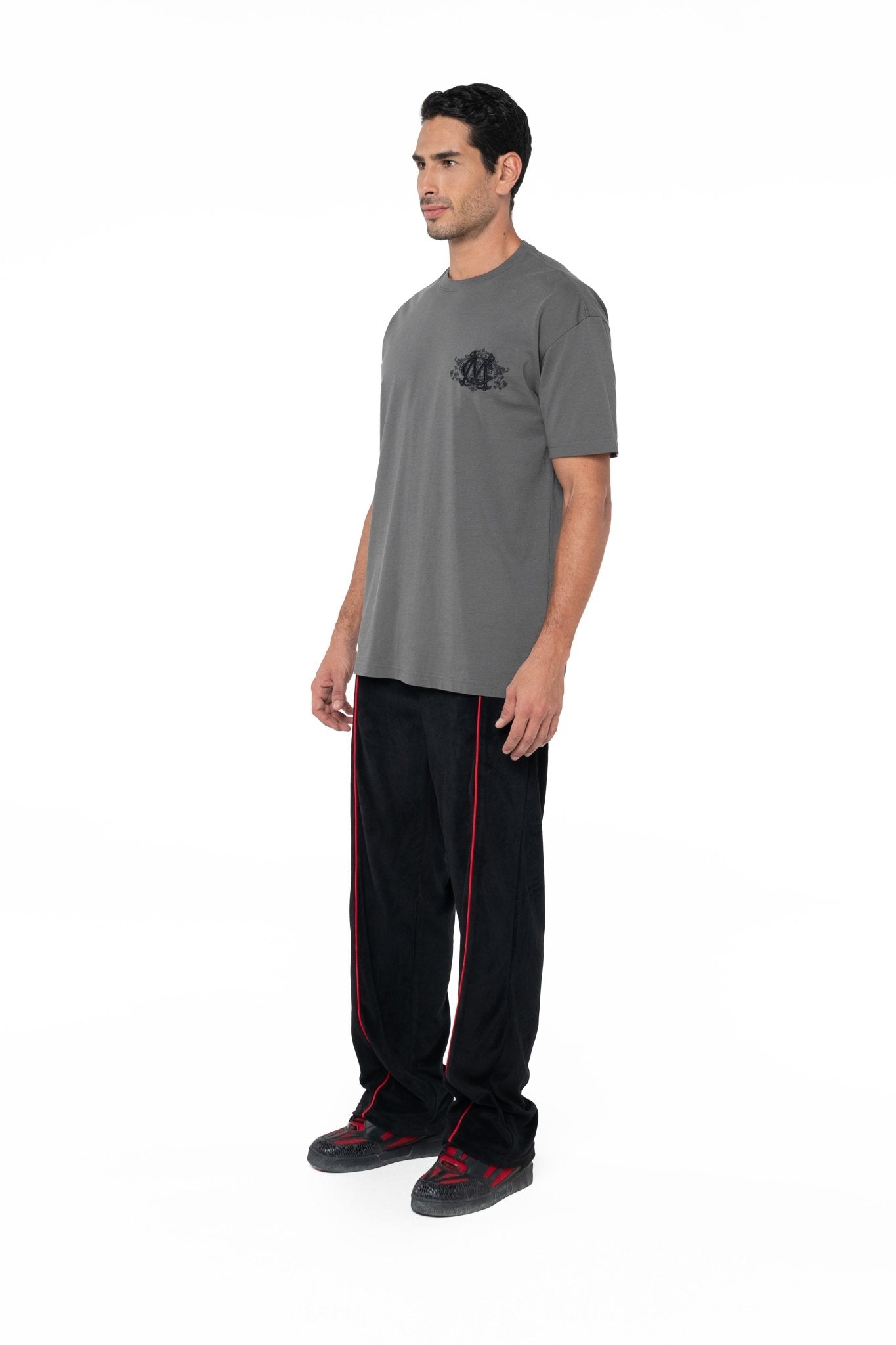 CAMISETA MASCULINA MUSCHIO GRIS OSCURO CLEMONT - Clemont Oficial