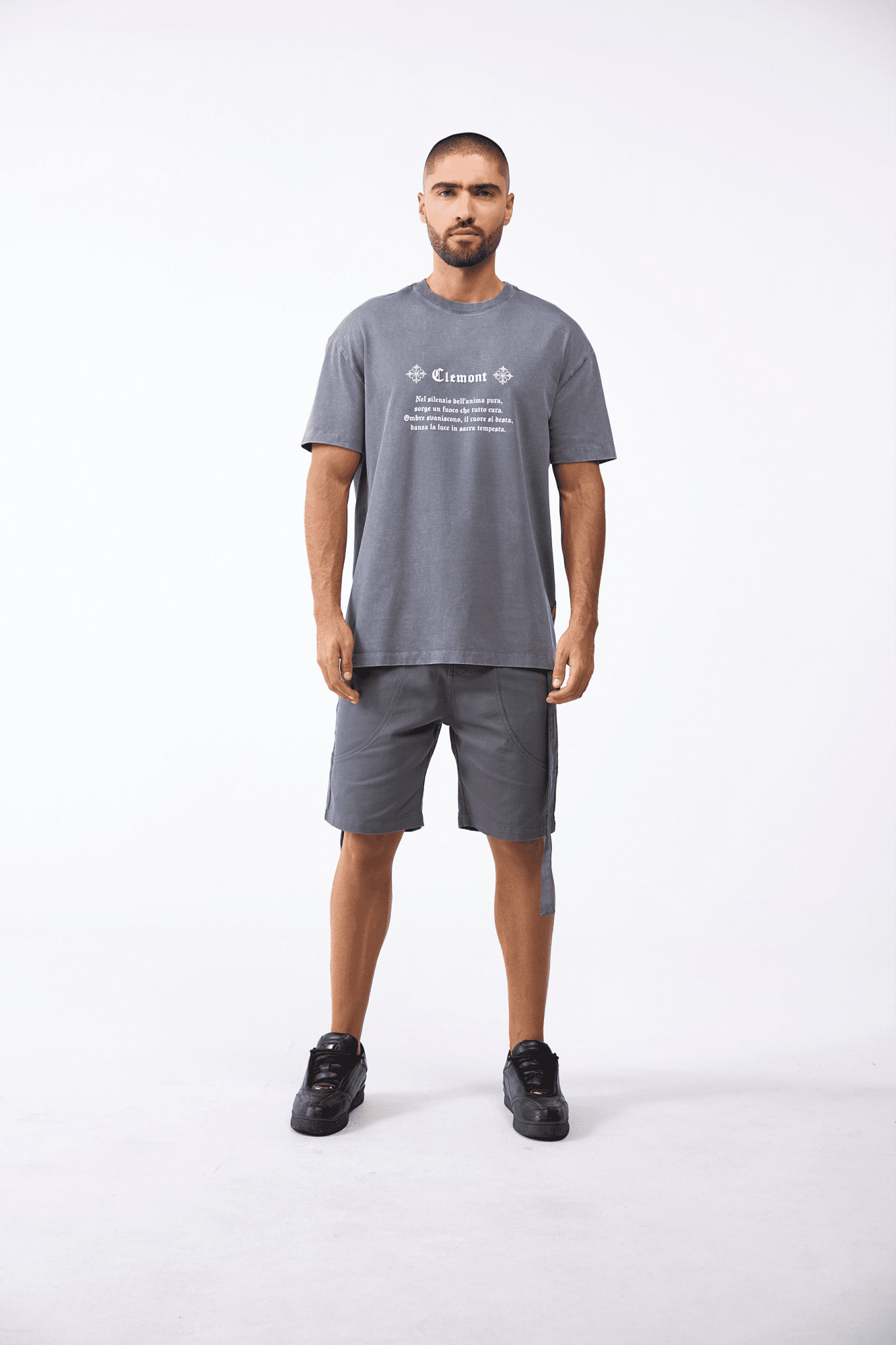 CAMISETA MASCULINO INQUIETANTE GRIS OSCURO CLEMONT - CLEMONT.CO S.A.S.