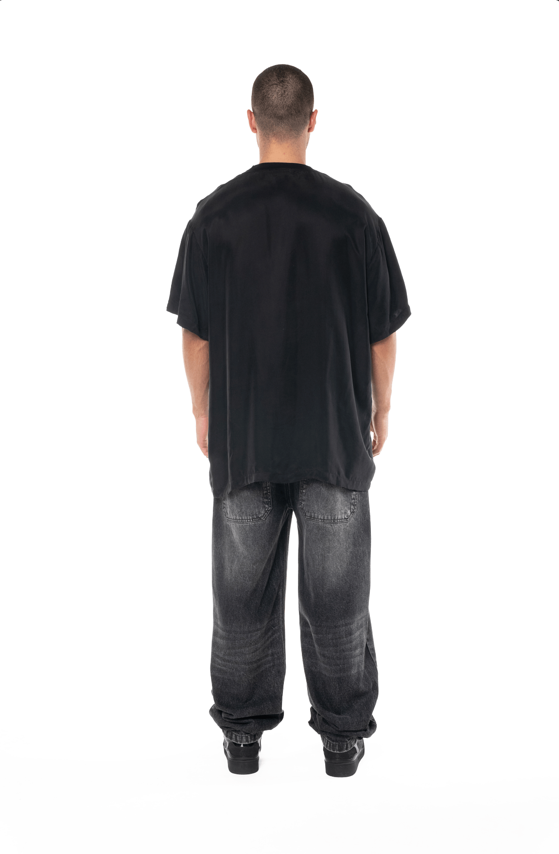CAMISETA OVERSIZED ANGOSCIA NEGRO MASCULINO CLEMONT - CLEMONT.CO S.A.S.