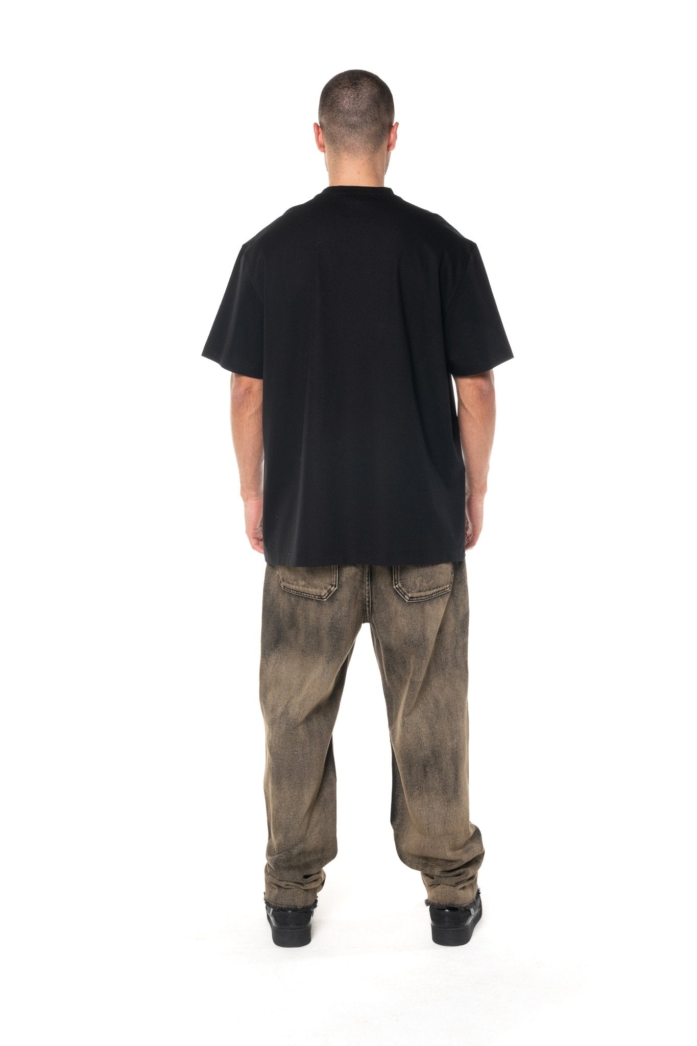 CAMISETA OVERSIZED MASCULINO ACCOGLIENZA NEGRO CLEMONT - Clemont Oficial