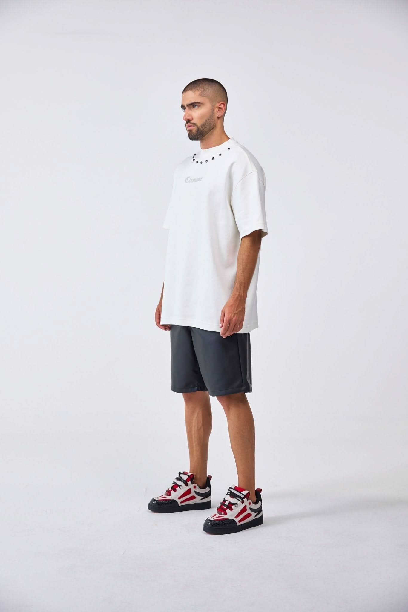 CAMISETA OVERSIZED MASCULINO METAMORFOSI CREMA CLEMONT - CLEMONT.CO S.A.S.