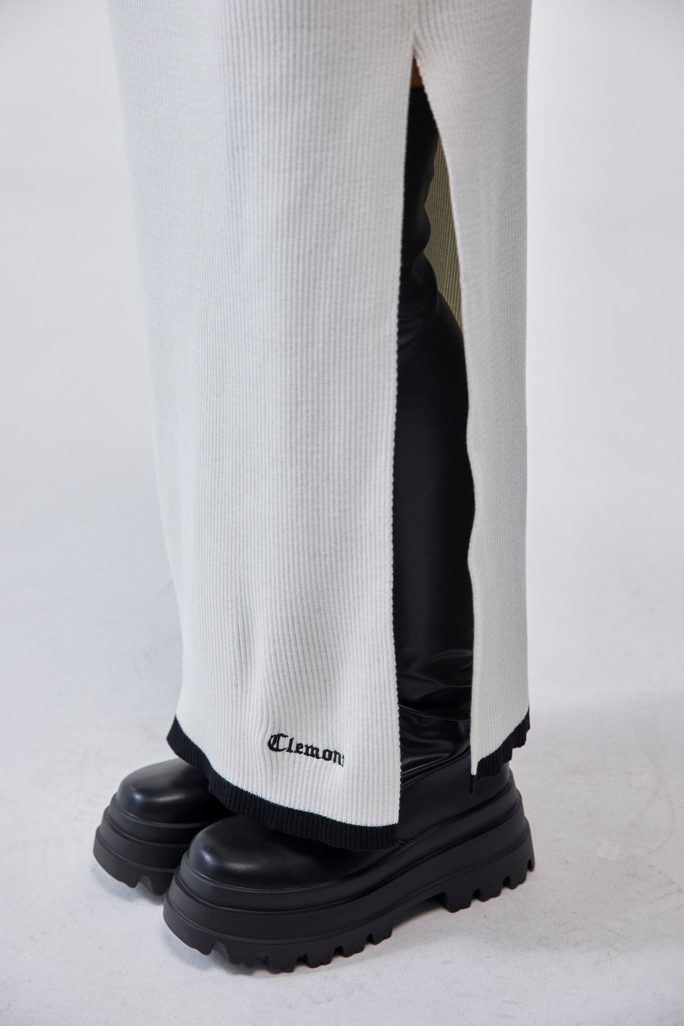 FALDA TEJIDA MUJER EMOZIONE CREMA CLEMONT - CLEMONT.CO S.A.S.