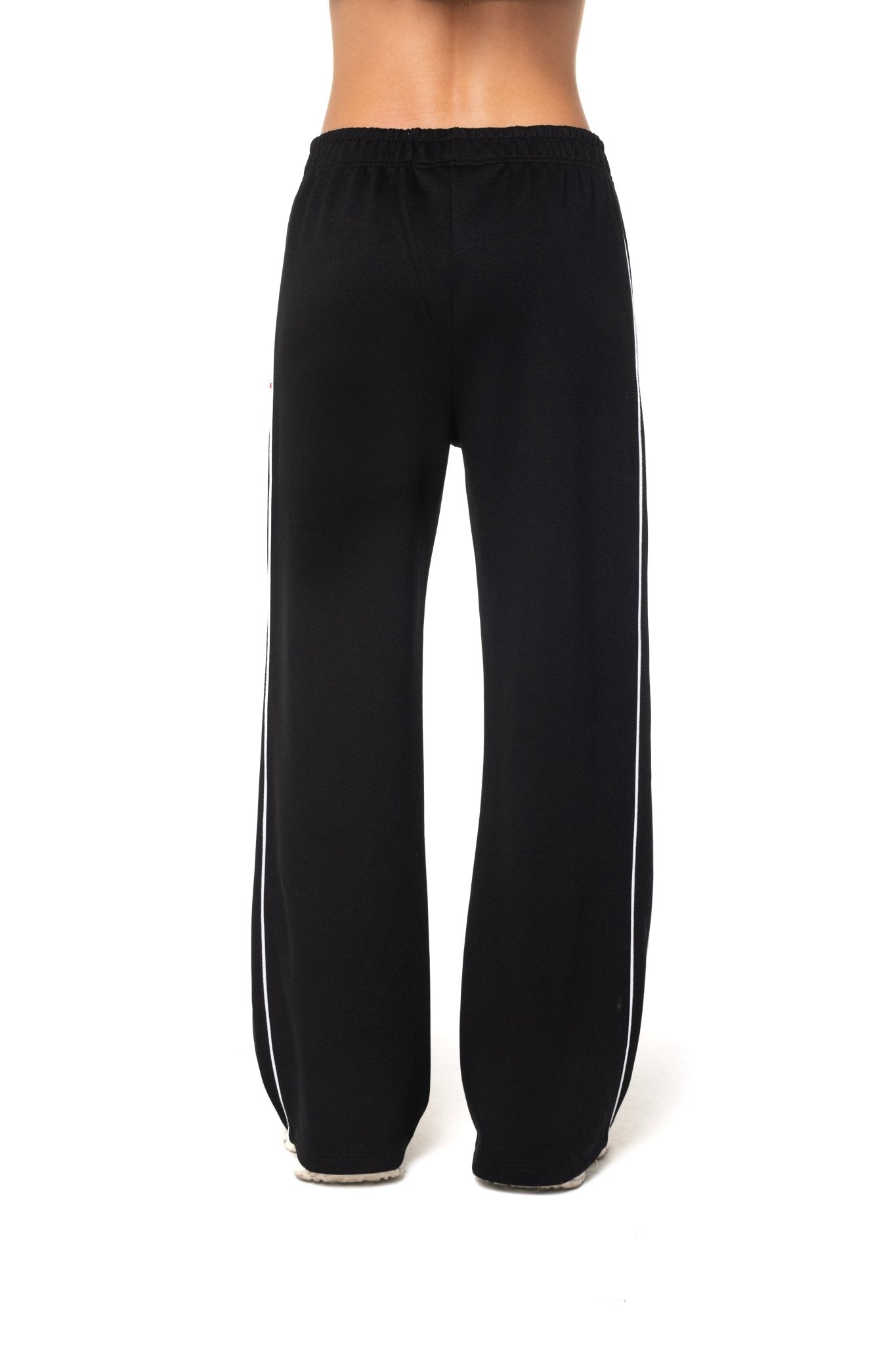 SUDADERA MUJER SENTIERO NEGRO/CREMA CLEMONT - Clemont Oficial