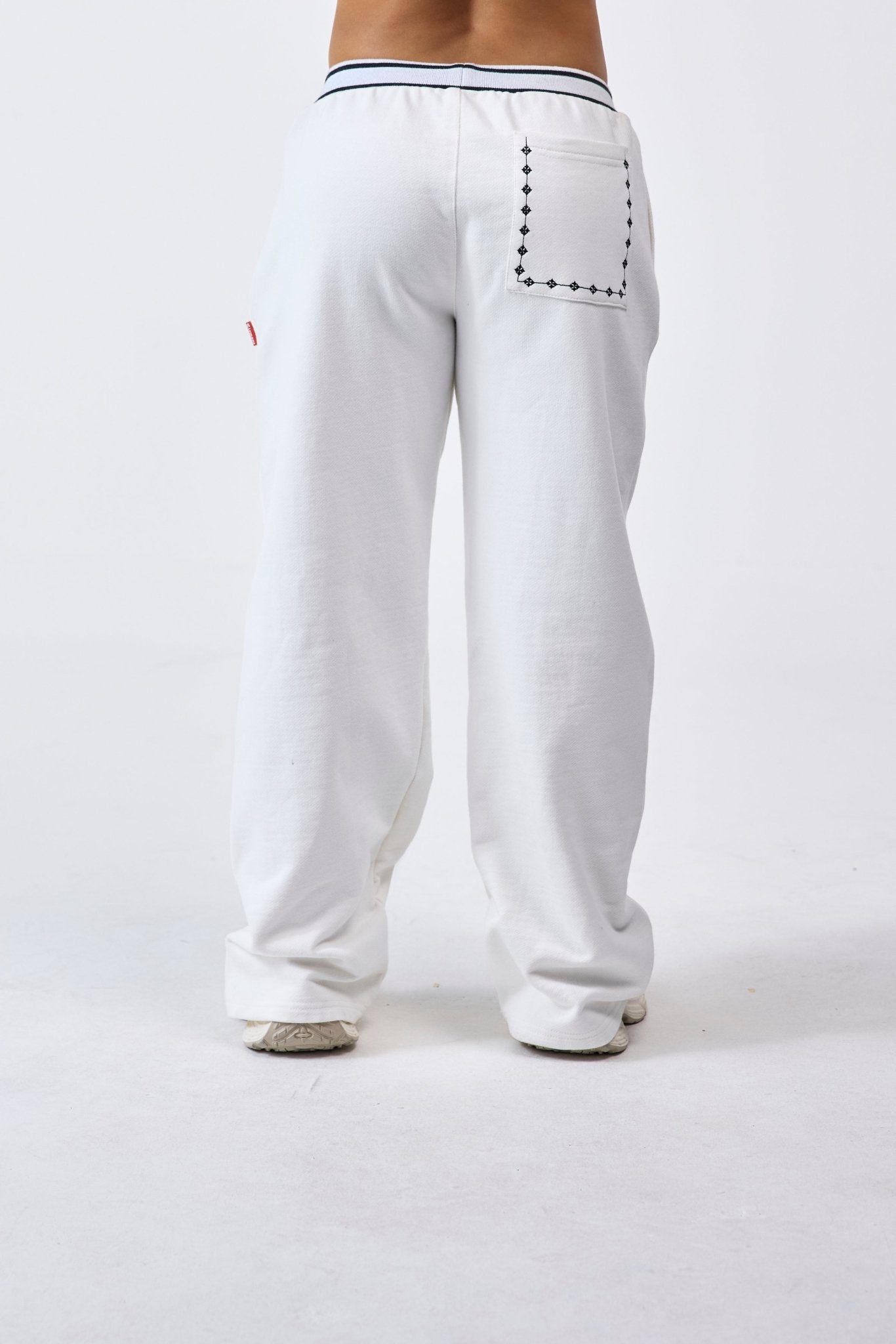 SUDADERA MUJER URLO CREMA CLEMONT - CLEMONT.CO S.A.S.