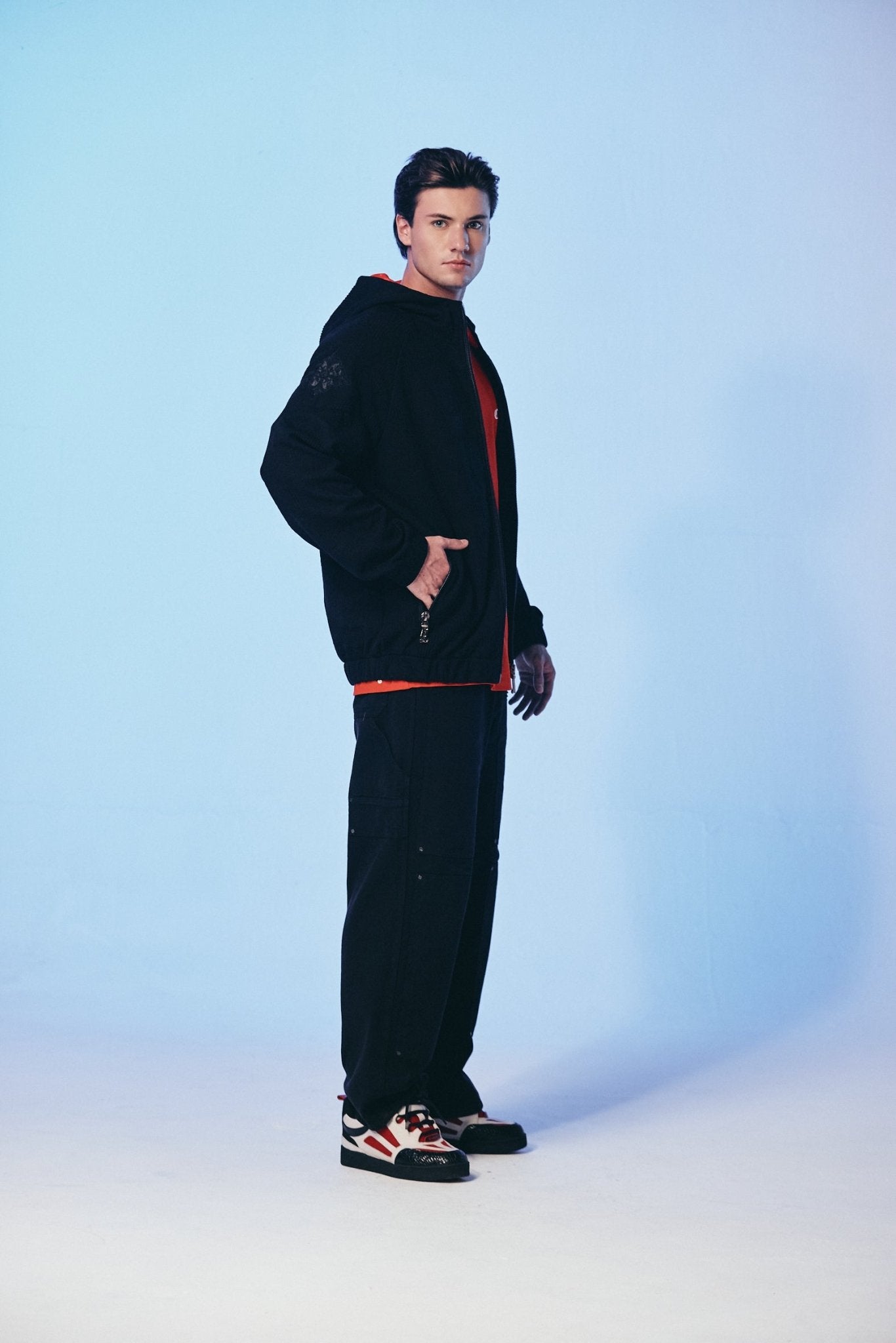 SWEATER LINAGGIO NEGRO/ROJO CLEMONT - Clemont Oficial
