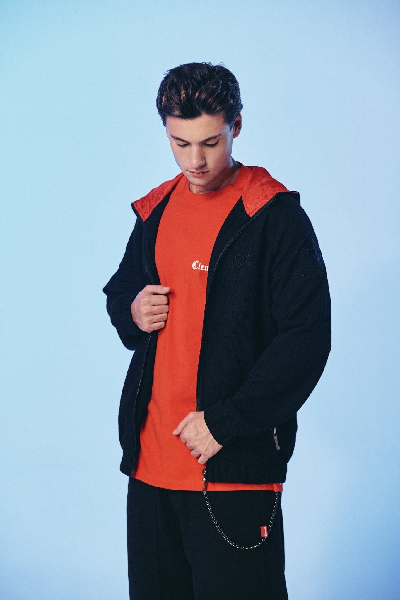 SWEATER LINAGGIO NEGRO/ROJO CLEMONT - Clemont Oficial