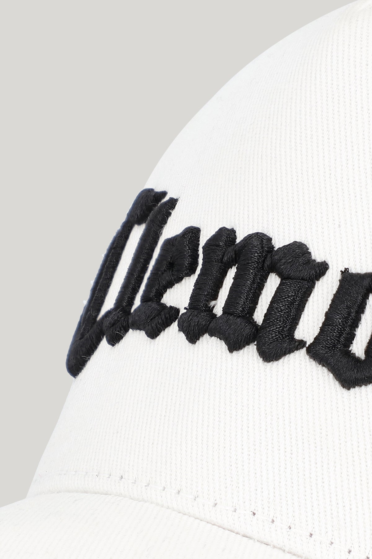 GORRA SPECCHIO CREMA/NEGRO CLEMONT