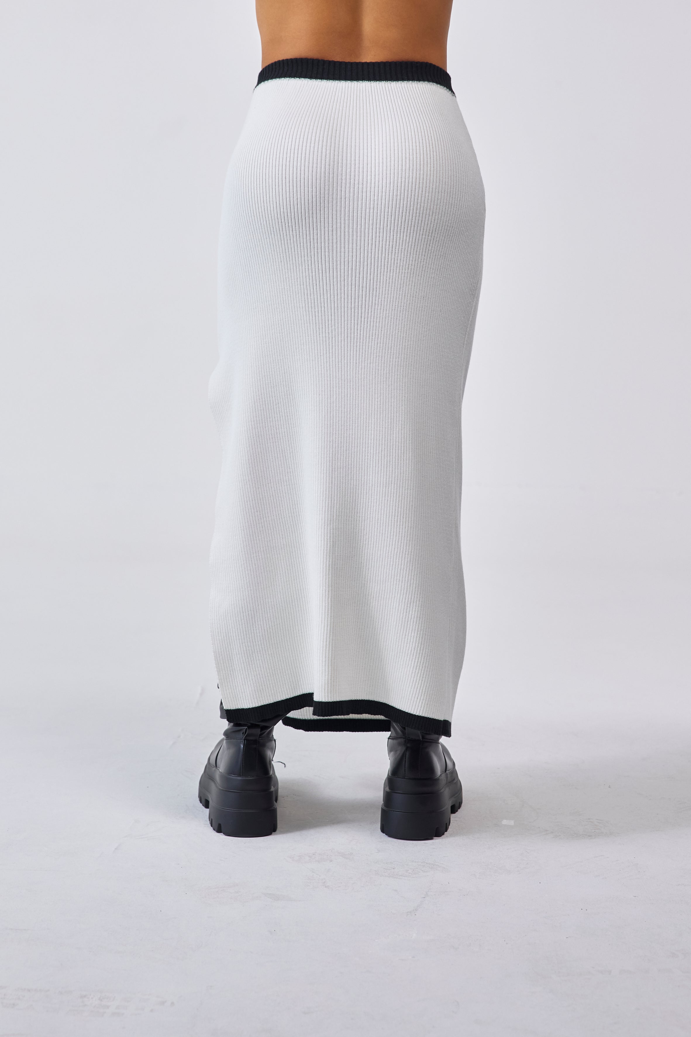 FALDA TEJIDA MUJER EMOZIONE CREMA CLEMONT