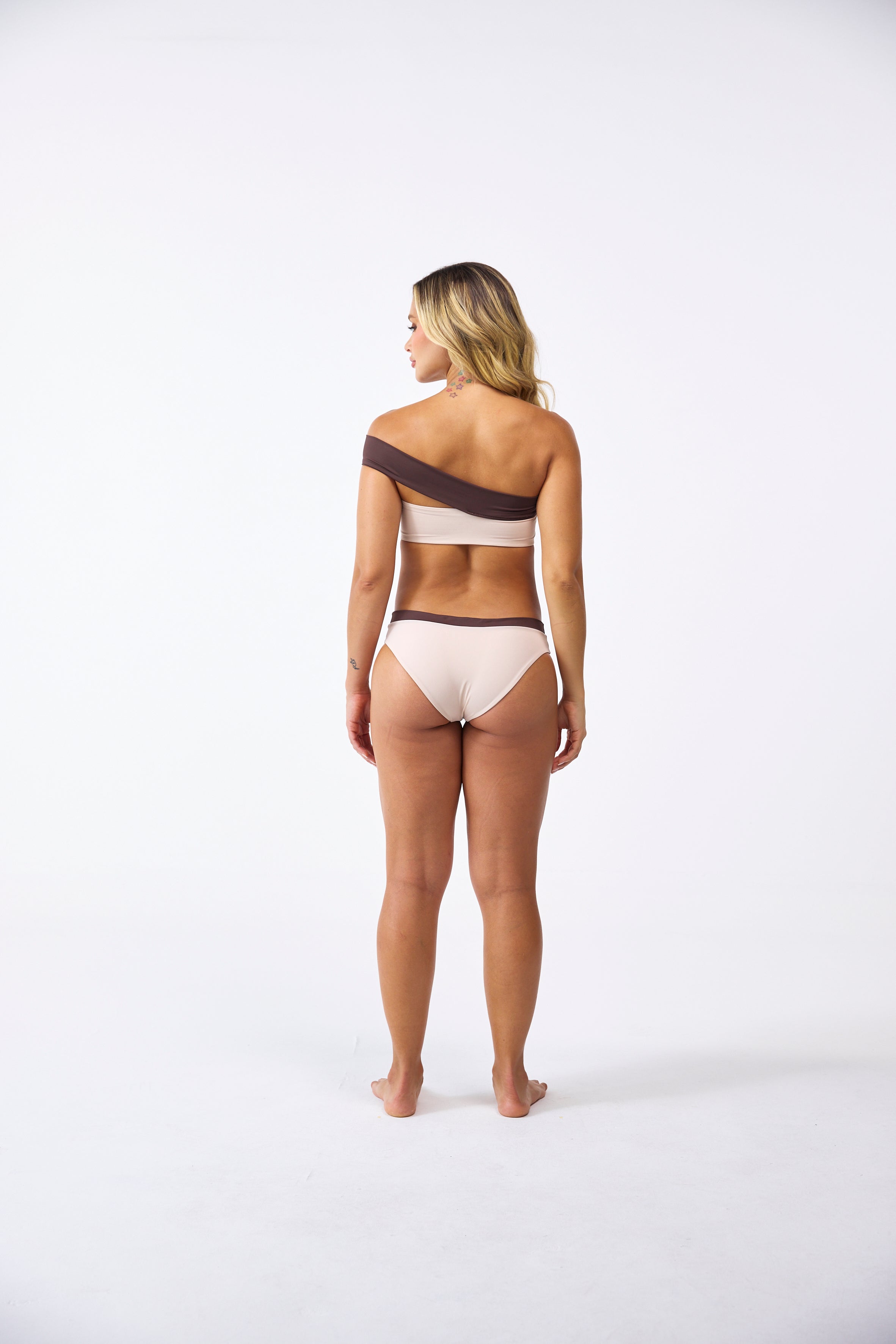 BIKINI MUJER CREPITIO NUDE CLEMONT
