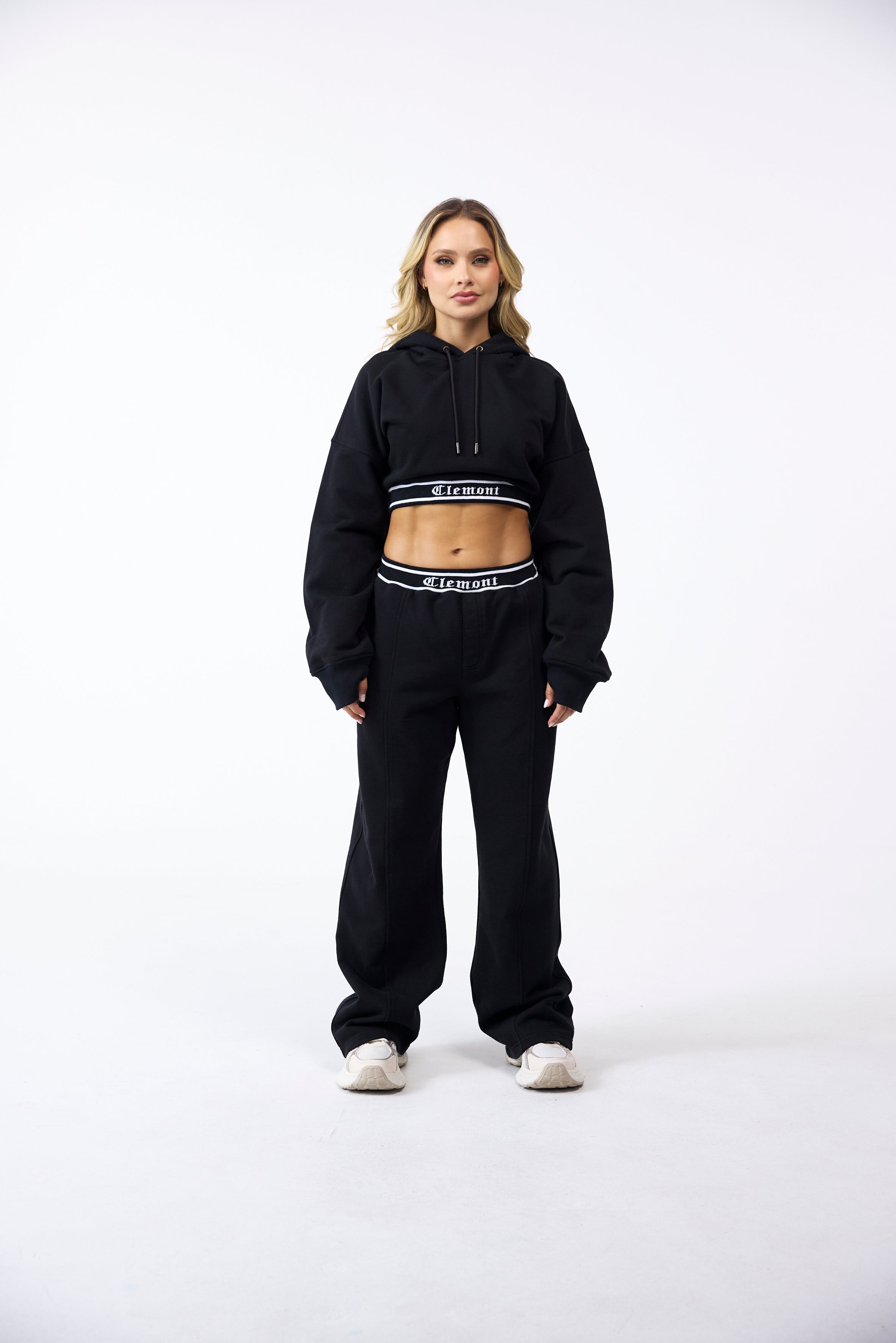 HOODIECROP MUJER SINCRONIA NEGRO CLEMONT