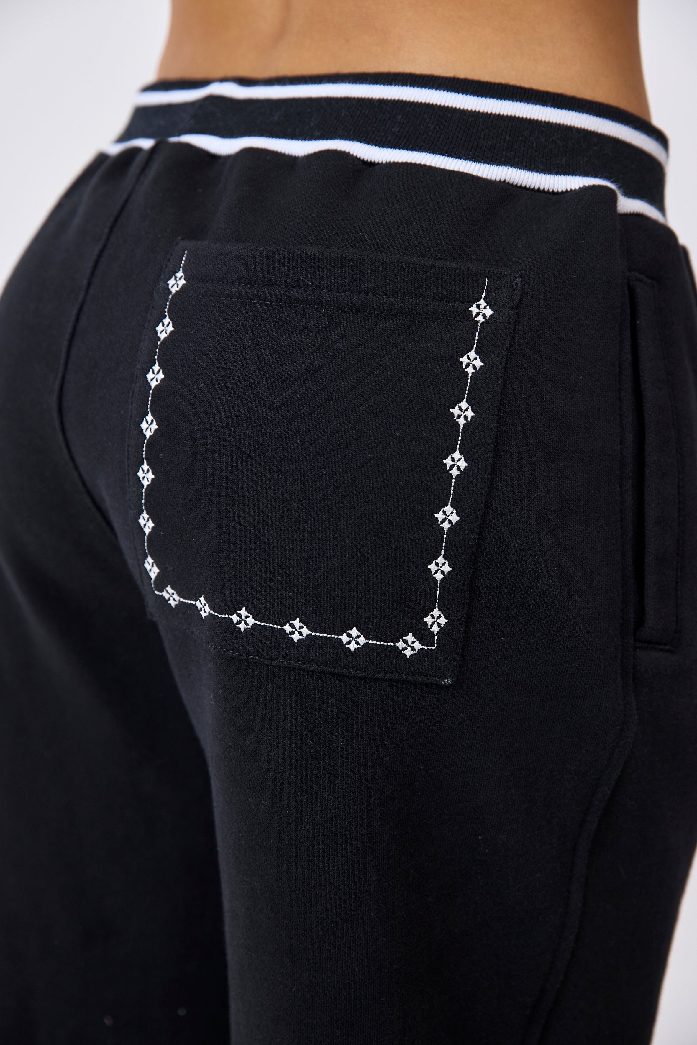 SUDADERA MUJER URLO NEGRO CLEMONT