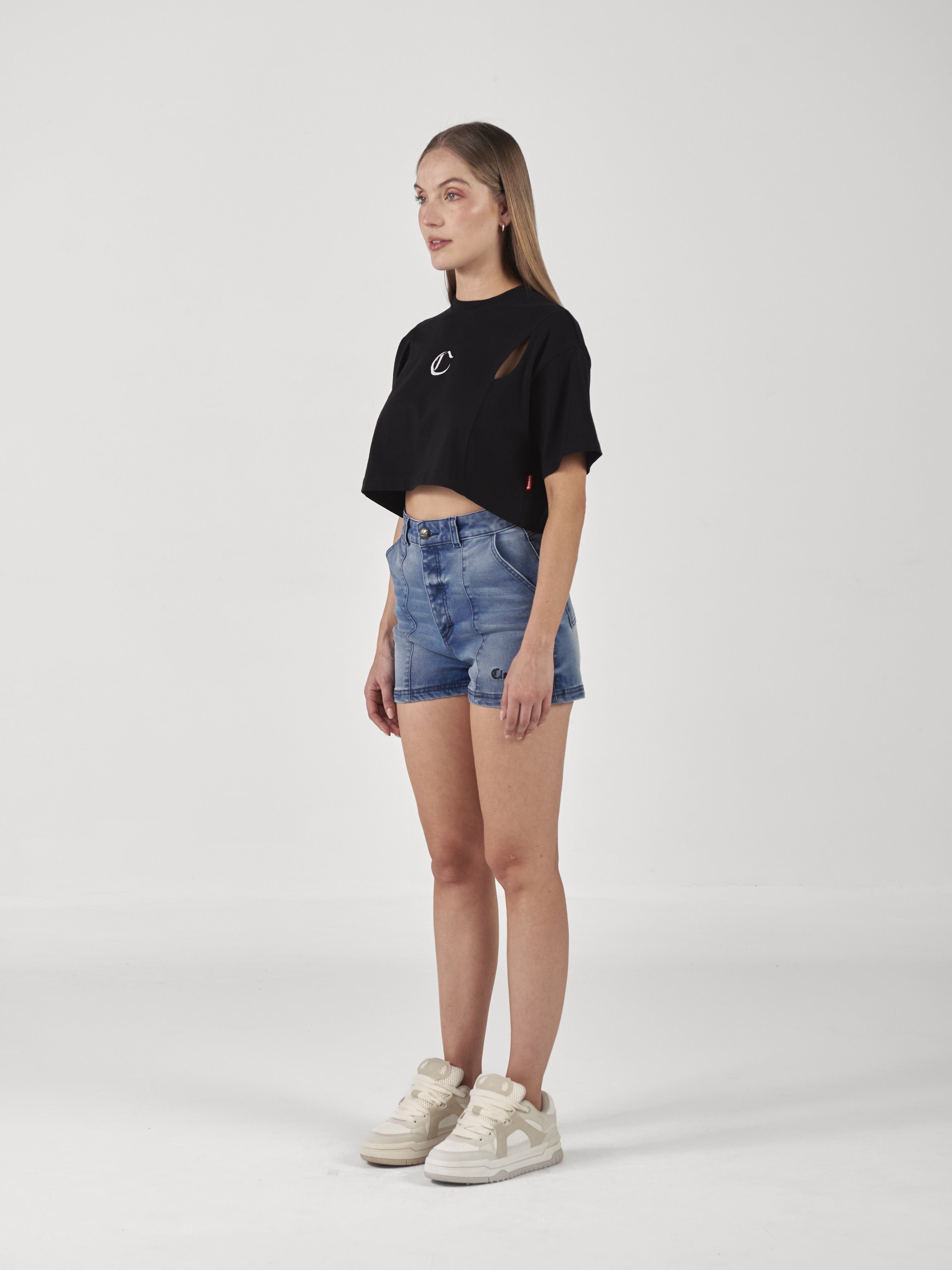 CROPTOP OVERSIZED ORBITALE NEGRO CLEMONT