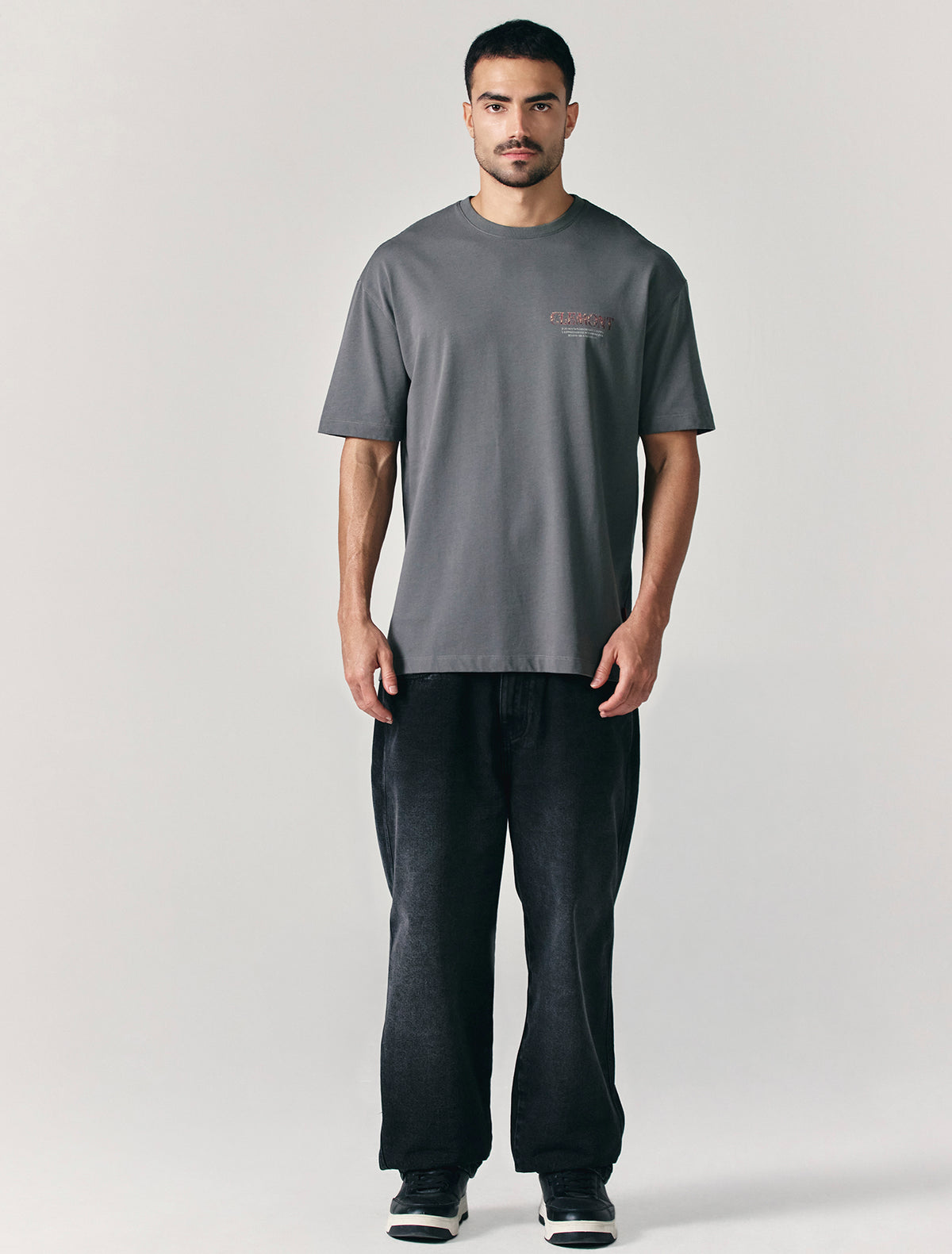 CAMISETA HOMBRE NIGREDO-13