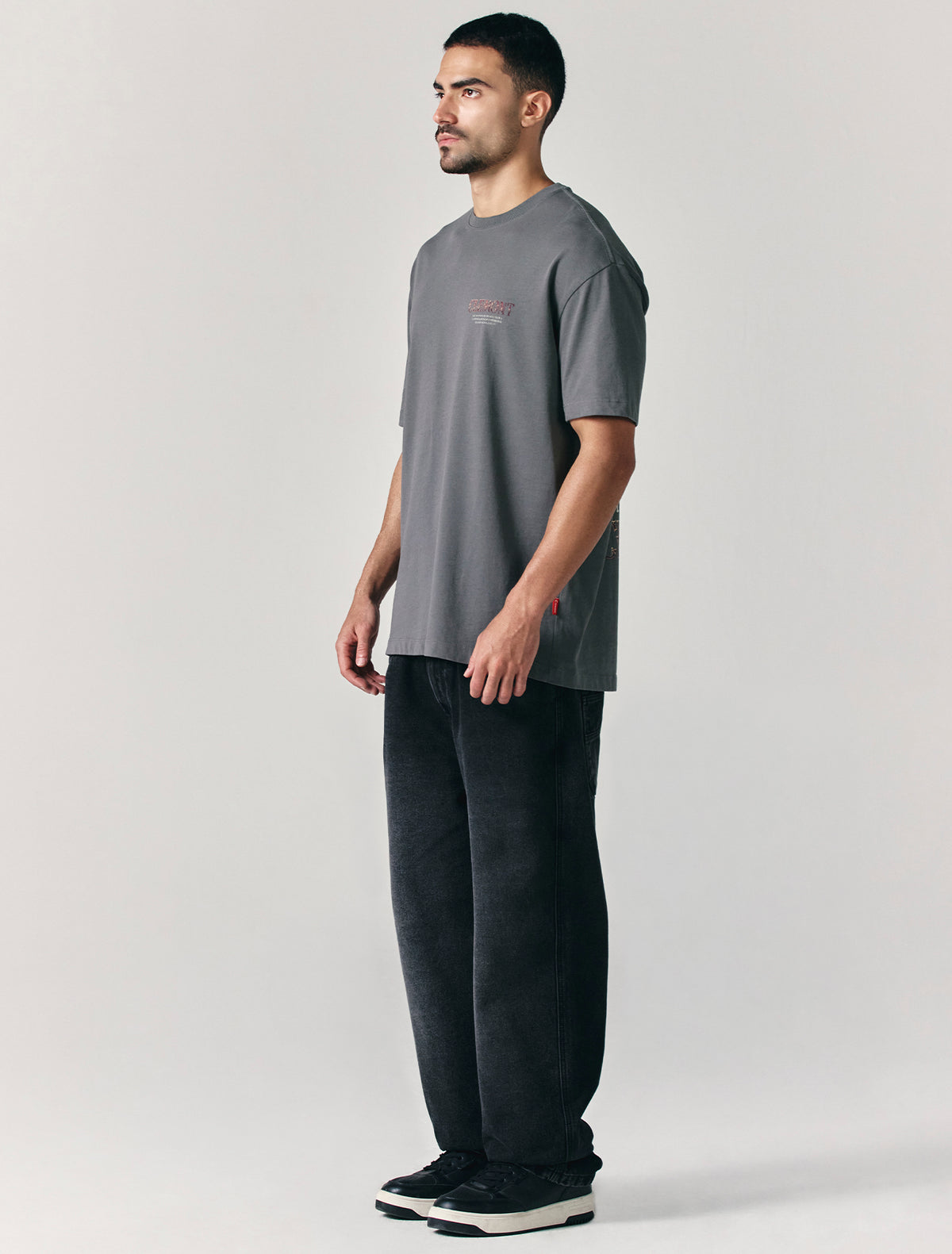 CAMISETA HOMBRE NIGREDO-16