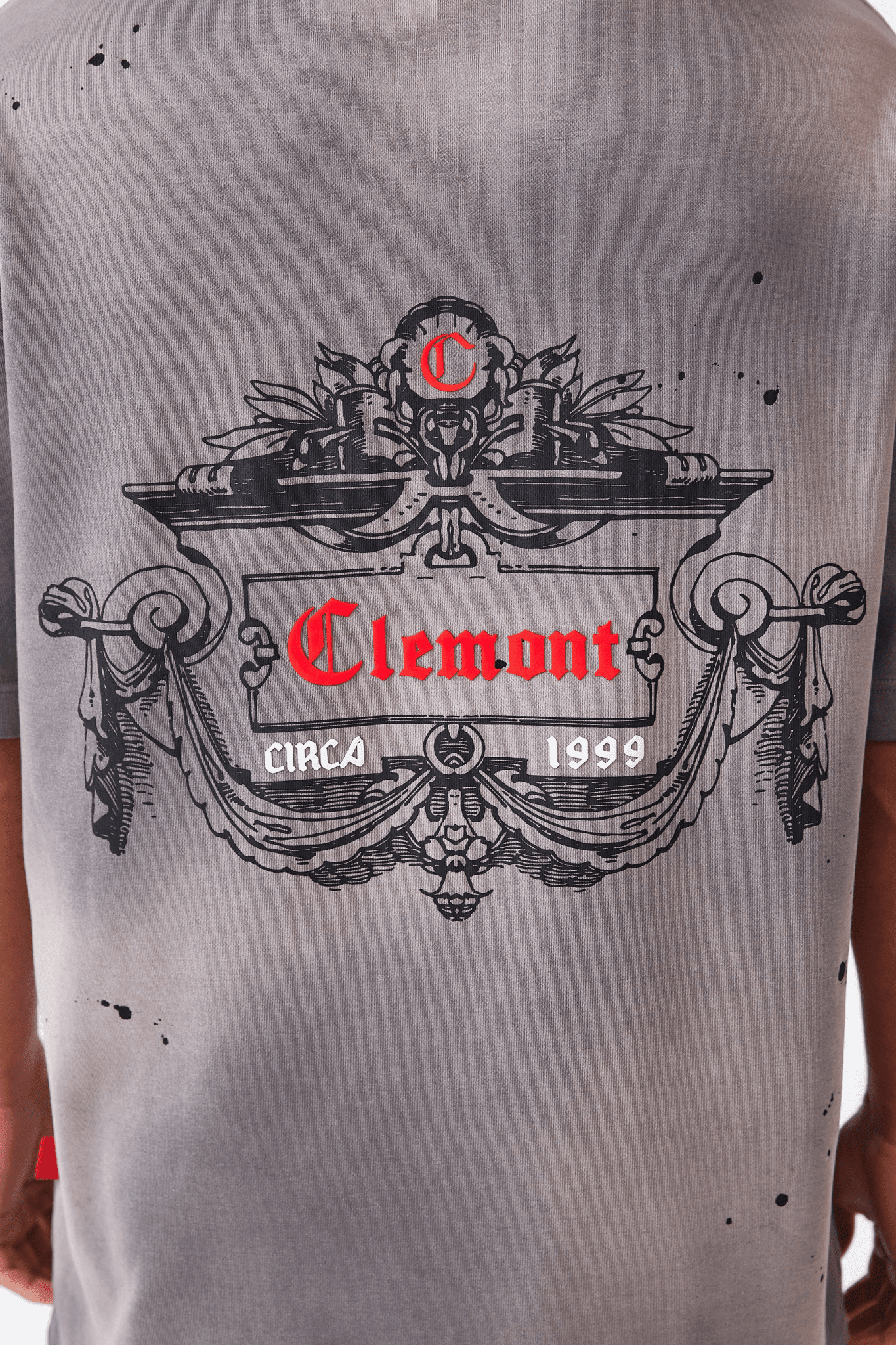 CAMISETA HOMBRE OVERSIZED DISORDINE GRIS OSCURO CLEMONT - CLEMONT.CO S.A.S.