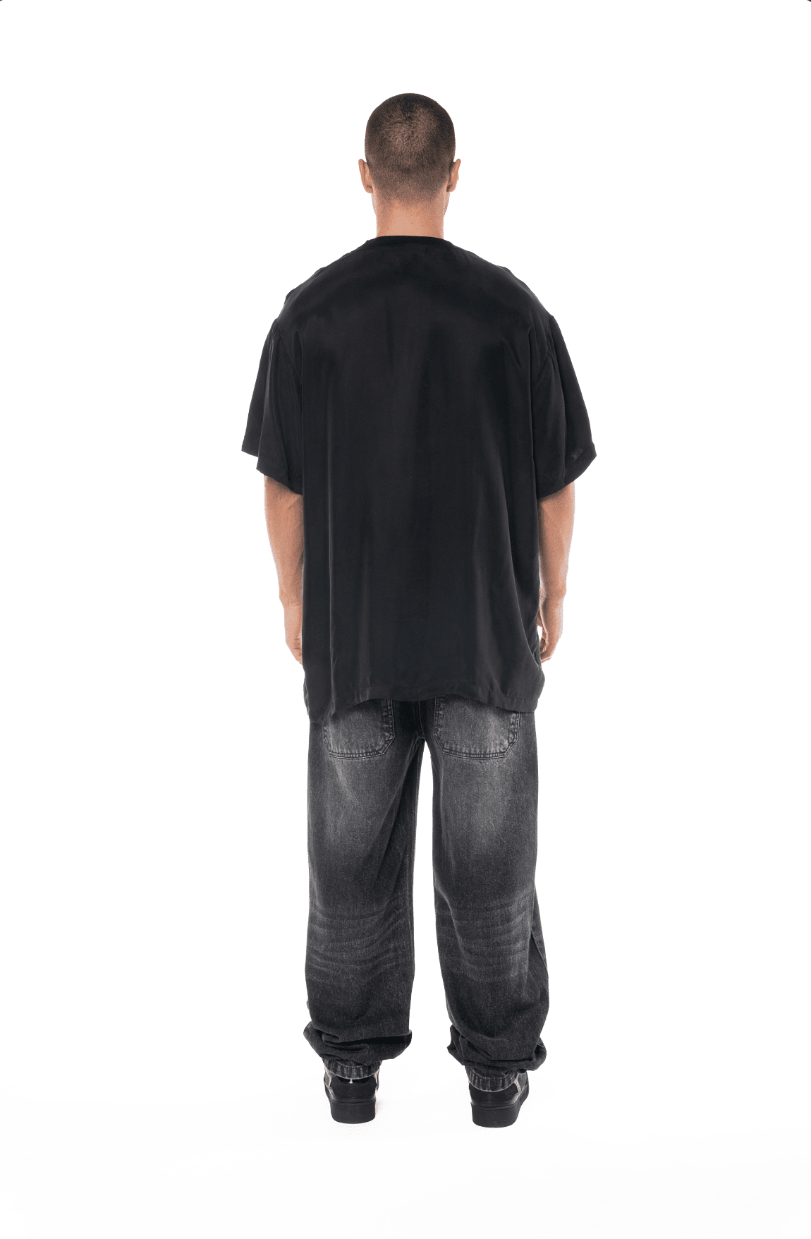 CAMISETA OVERSIZED ANGOSCIA NEGRO MASCULINO CLEMONT - CLEMONT.CO S.A.S.