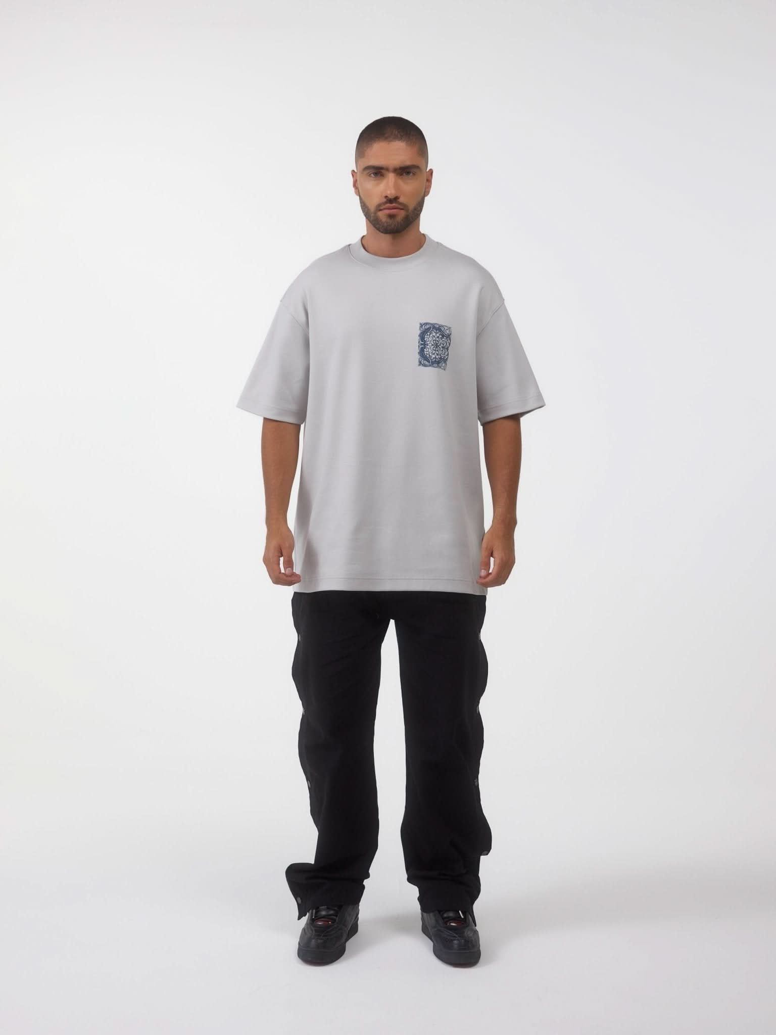 CAMISETA OVERSIZED ELEVARE GRIS CLEMONT - CLEMONT.CO S.A.S.