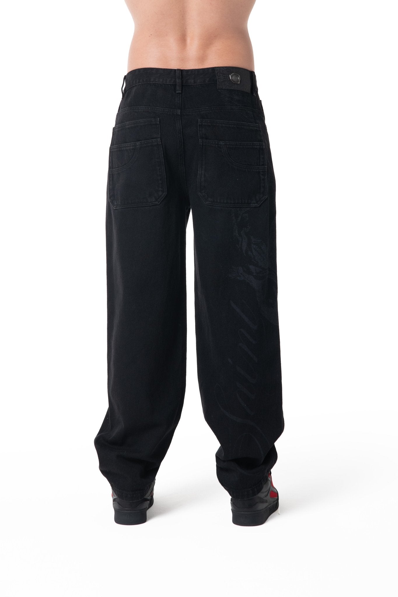 JEAN HOMBRES TUTTA NEGRO CLEMONT - Clemont Oficial