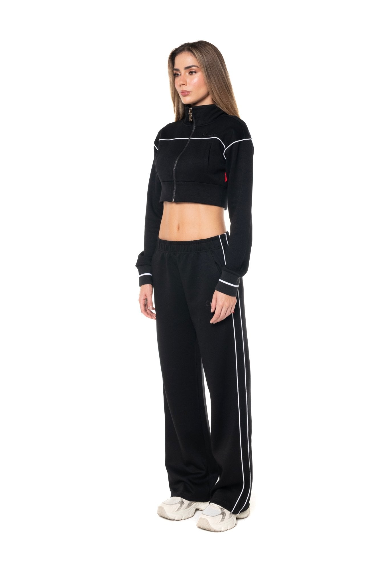 SWEATER CROPPED MUJER BREZZA NEGRO/CREMA CLEMONT - Clemont Oficial