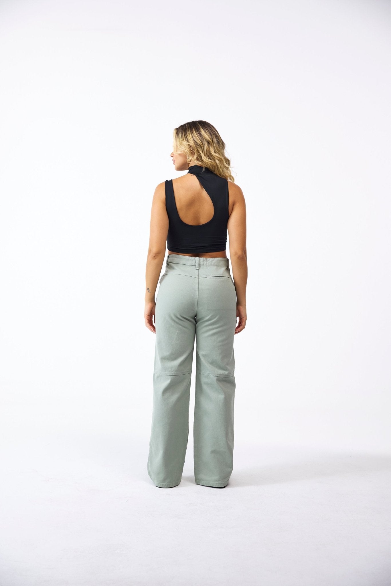 TOP MUJER ASCESA NEGRO CLEMONT - CLEMONT.CO S.A.S.